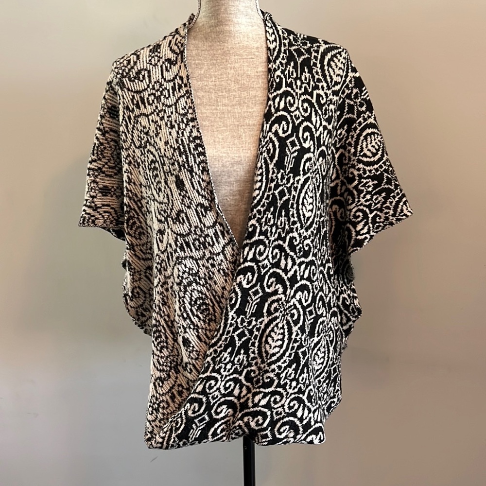 Democracy | Size S | Paisley Boho Style poncho with Arm holes | Overlap front